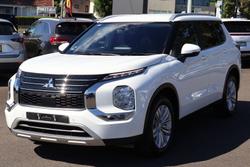 2023 Mitsubishi Outlander ES ZM MY23 White
