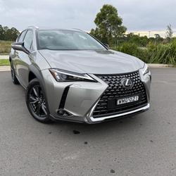 2025 Lexus UX 300h Luxury