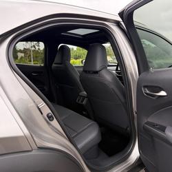 2025 Lexus UX 300h Luxury