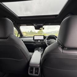 2025 Lexus UX 300h Luxury