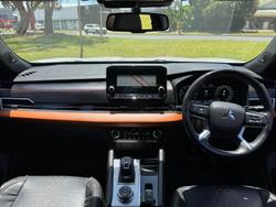 2021 Mitsubishi Outlander Exceed Tourer ZM MY22 AWD White Diamond with Black Mica Roof