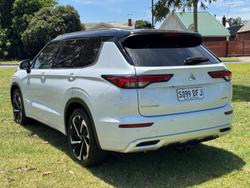 2021 Mitsubishi Outlander Exceed Tourer ZM MY22 AWD White Diamond with Black Mica Roof