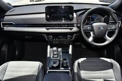 2024 Mitsubishi Outlander Black Edition