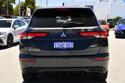 2024 Mitsubishi Outlander Black Edition