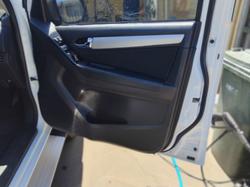 2017 Isuzu MU-X LS-M