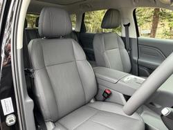 2025 Leapmotor B10 Design LR