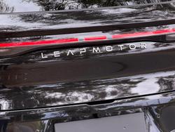 2025 Leapmotor B10 Design LR
