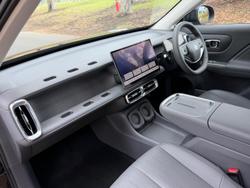 2025 Leapmotor B10 Design LR