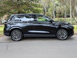 2025 Leapmotor B10 Design LR