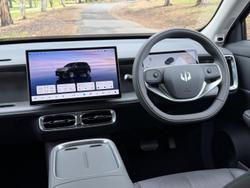 2025 Leapmotor B10 Design LR