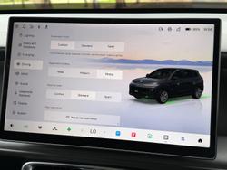 2025 Leapmotor B10 Design LR