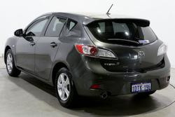2011 Mazda 3 Neo