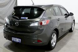 2011 Mazda 3 Neo