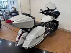 2011 Victory CROSS COUNTRY WHITE