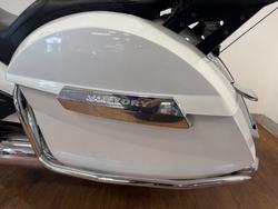 2011 Victory CROSS COUNTRY WHITE