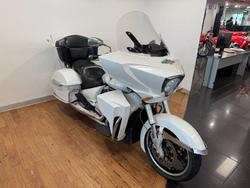 2011 Victory CROSS COUNTRY WHITE
