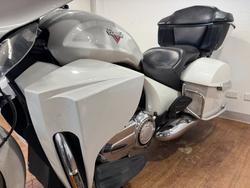 2011 Victory CROSS COUNTRY WHITE