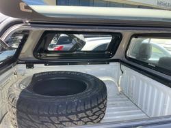 2020 Toyota Hilux SR