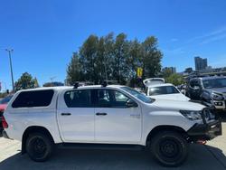 2020 Toyota Hilux SR