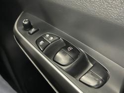 2021 Nissan Navara ST-X