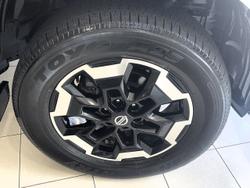 2021 Nissan Navara ST-X