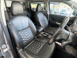 2021 Nissan Navara ST-X