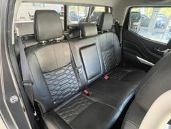 2021 Nissan Navara ST-X