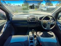 2009 Nissan Navara ST-X D40 4x2 Cosmic Black
