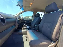 2009 Nissan Navara ST-X D40 4x2 Cosmic Black