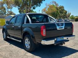 2009 Nissan Navara ST-X D40 4x2 Cosmic Black