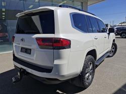 2023 Toyota Landcruiser VX