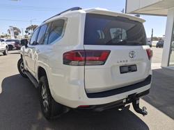 2023 Toyota Landcruiser VX