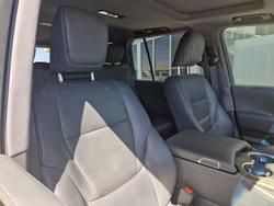 2023 Toyota Landcruiser VX