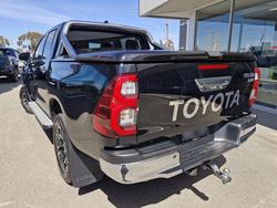 2021 Toyota Hilux SR5