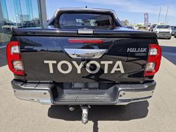 2021 Toyota Hilux SR5