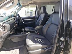 2021 Toyota Hilux SR5