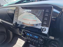 2021 Toyota Hilux SR5