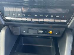 2025 Isuzu MU-X X-TERRAIN MY25 4X4 Dual Range Moonstone White