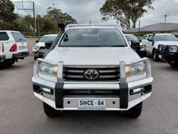 2022 Toyota Hilux SR
