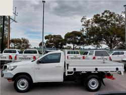 2022 Toyota Hilux SR