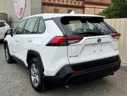 2022 Toyota
RAV4 GX