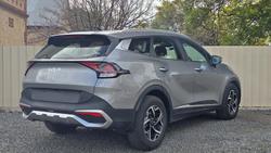 2021 Kia
                Sportage S