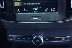 2021 Volvo XC40 T5 R-Design