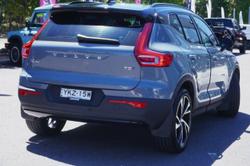 2021 Volvo XC40 T5 R-Design