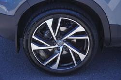 2021 Volvo XC40 T5 R-Design