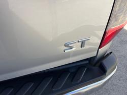 2018 Nissan Navara ST