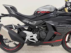 2025 CFMOTO 2025 Cf Moto 450CC 450 SR NEBULA BLACK