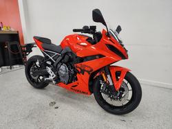 2025 Suzuki GSX-8R (GSX800FRQ) Orange