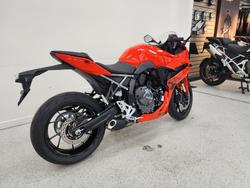 2025 Suzuki GSX-8R (GSX800FRQ) Orange