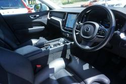 2022 Volvo XC60 B5 Inscription